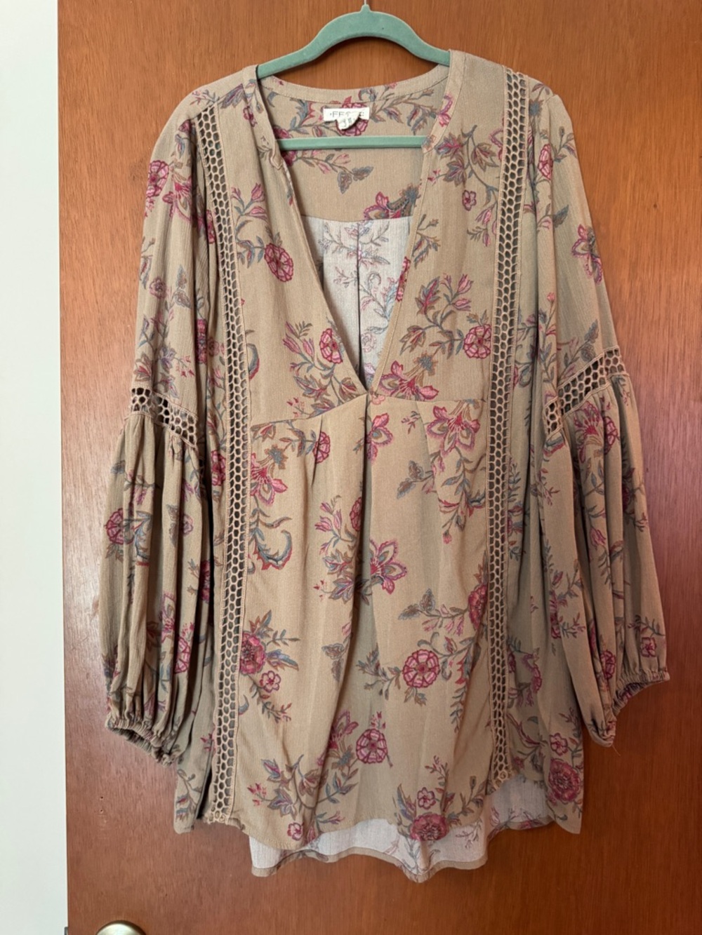 torrid Festi Floral Taupe Lace-Trim Gauze Tunic, Size 2